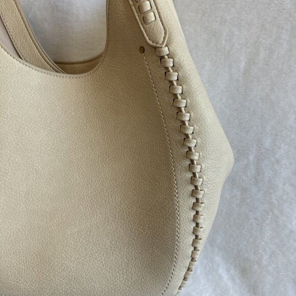 Style & Co Bucket Shoulder Bag Faux Leather Super Soft Pockets Galore Cream - Picture 2 of 12